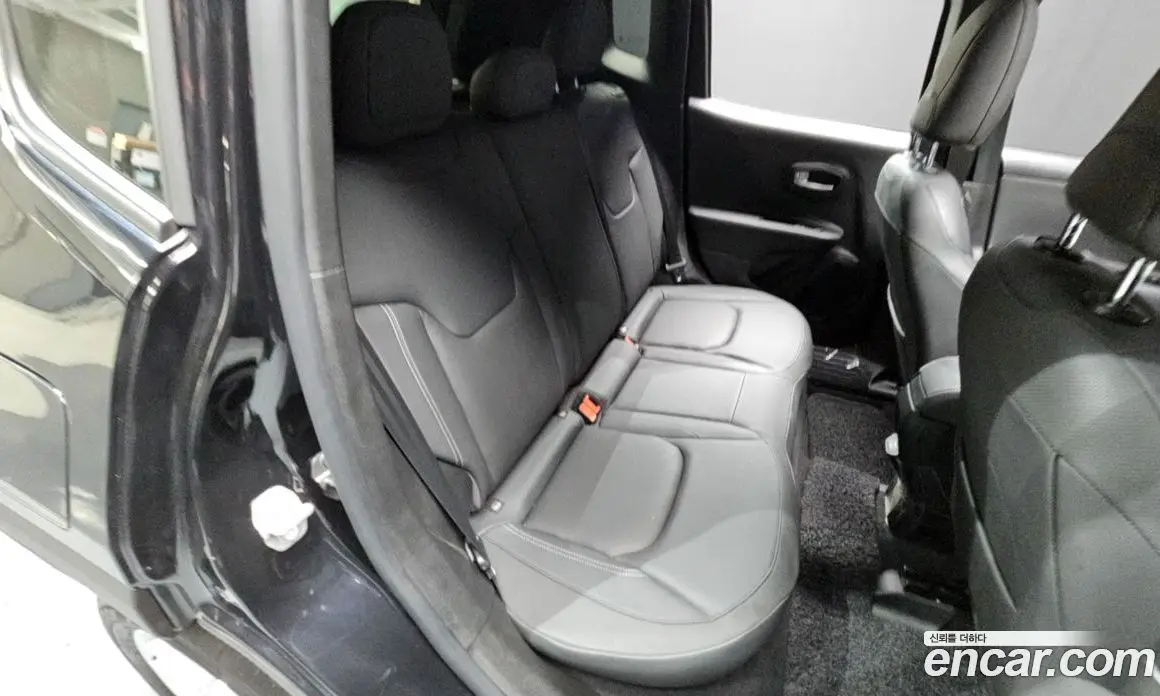 Jeep Renegade 2021 2.4 автомат (гидро), фото 17