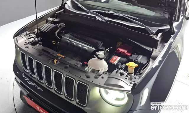 Jeep Renegade 2021 2.4 автомат (гидро), миниатюра 6