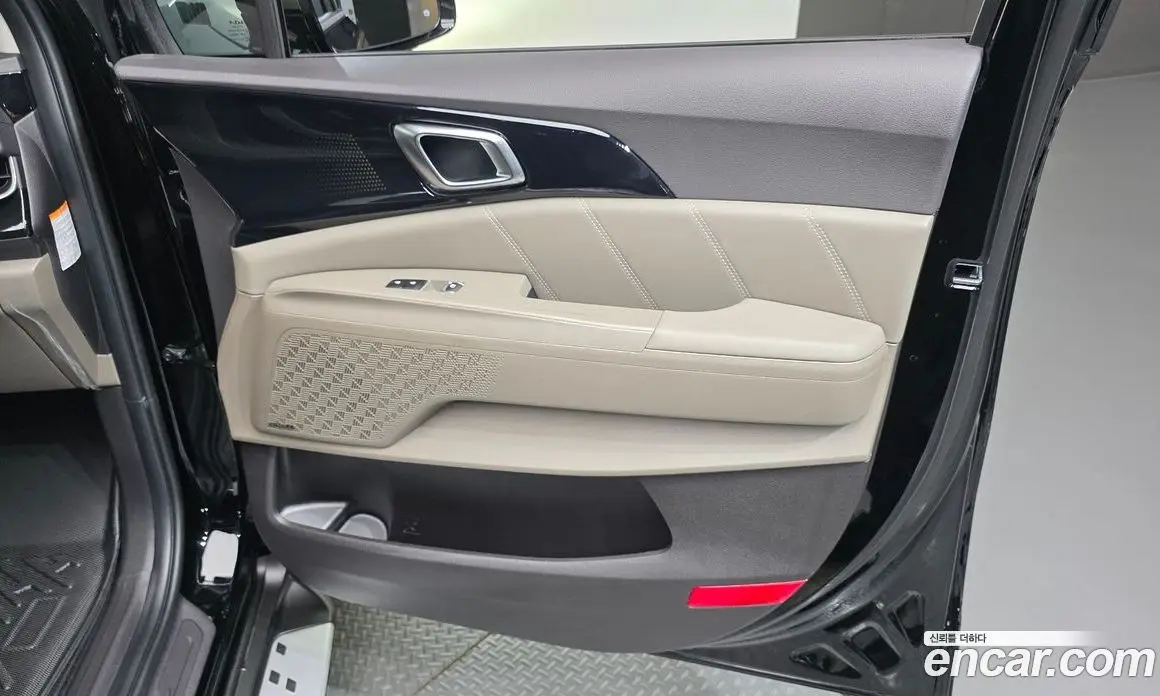 Kia Carnival 2025 1.6 автомат (гидро), фото 15 Kia Carnival 2025 1.6 автомат (гидро), фото 15