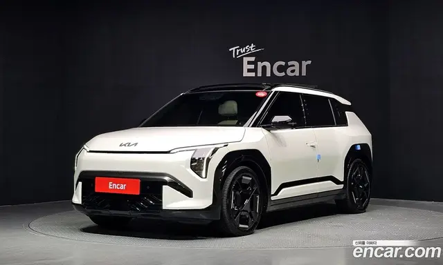 Kia EV3 2024 0.2 автомат (гидро), миниатюра 1 Kia EV3 2024 0.2 автомат (гидро), миниатюра 1