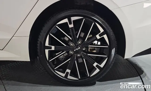Kia K5 (Optima) 2025 1.6 автомат (гидро), миниатюра 6 Kia K5 (Optima) 2025 1.6 автомат (гидро), миниатюра 6