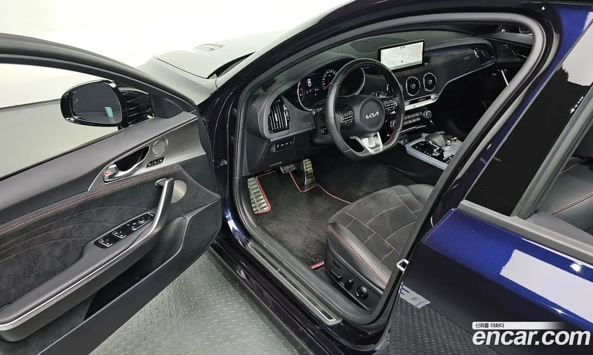 Kia Stinger 2022 3.3 автомат (гидро), фото 12 Kia Stinger 2022 3.3 автомат (гидро), фото 12