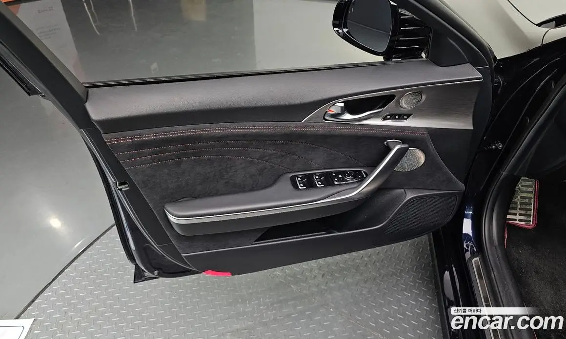 Kia Stinger 2022 3.3 автомат (гидро), фото 13 Kia Stinger 2022 3.3 автомат (гидро), фото 13