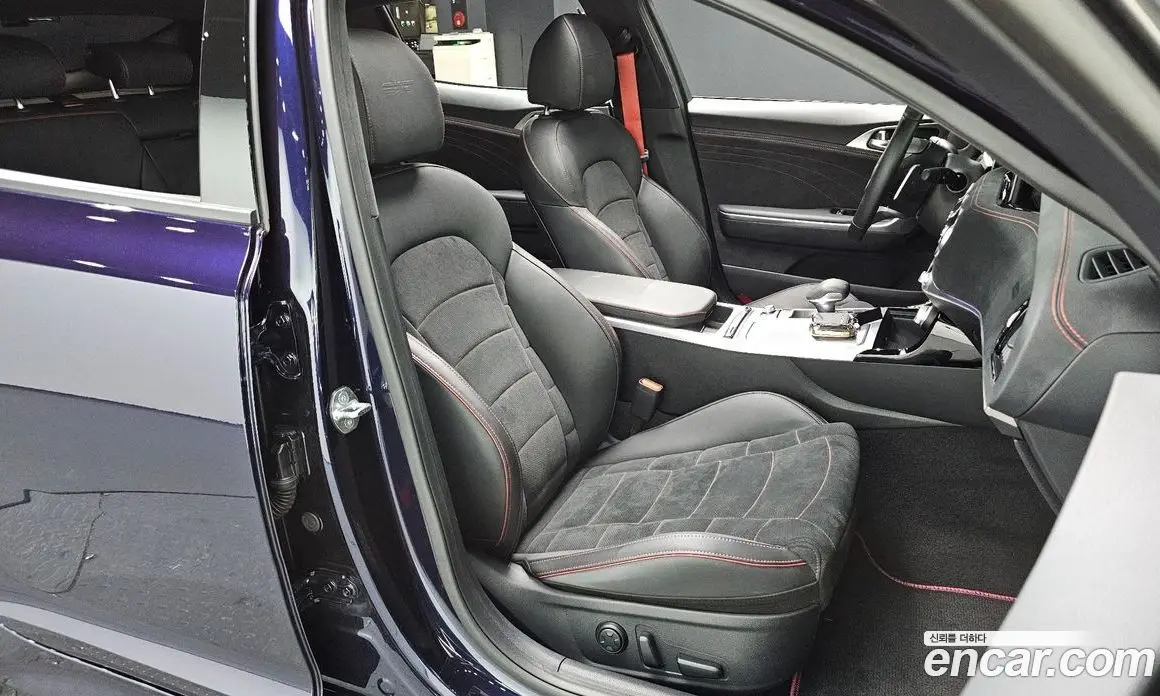 Kia Stinger 2022 3.3 автомат (гидро), фото 15 Kia Stinger 2022 3.3 автомат (гидро), фото 15