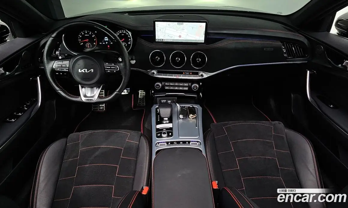Kia Stinger 2022 3.3 автомат (гидро), фото 9 Kia Stinger 2022 3.3 автомат (гидро), фото 9