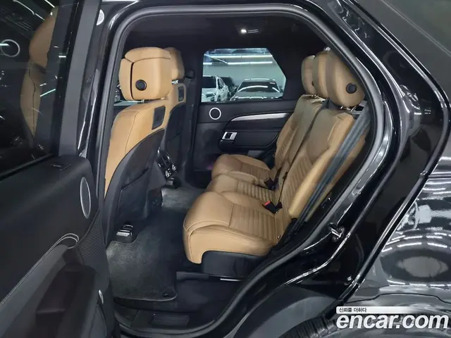 Land Rover Discovery 2025 3.0 автомат (гидро), миниатюра 10 Land Rover Discovery 2025 3.0 автомат (гидро), миниатюра 10