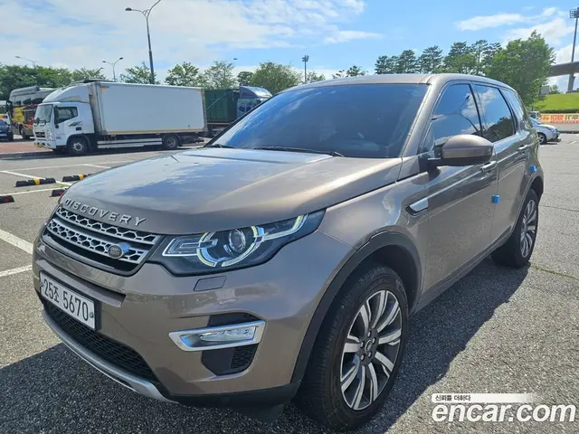 Land Rover Discovery Sport 2017 2.0 автомат (гидро), миниатюра 1 Land Rover Discovery Sport 2017 2.0 автомат (гидро), миниатюра 1