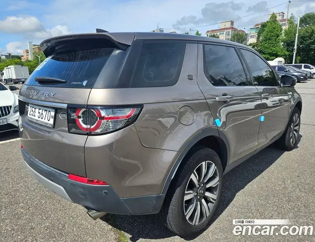 Land Rover Discovery Sport 2017 2.0 автомат (гидро), миниатюра 3 Land Rover Discovery Sport 2017 2.0 автомат (гидро), миниатюра 3