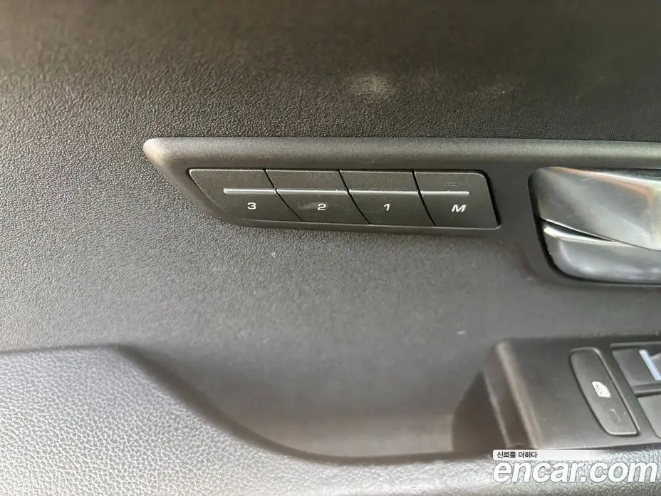 Land Rover Range Rover Evoque 2015 2.2 автомат (гидро), фото 14 Land Rover Range Rover Evoque 2015 2.2 автомат (гидро), фото 14