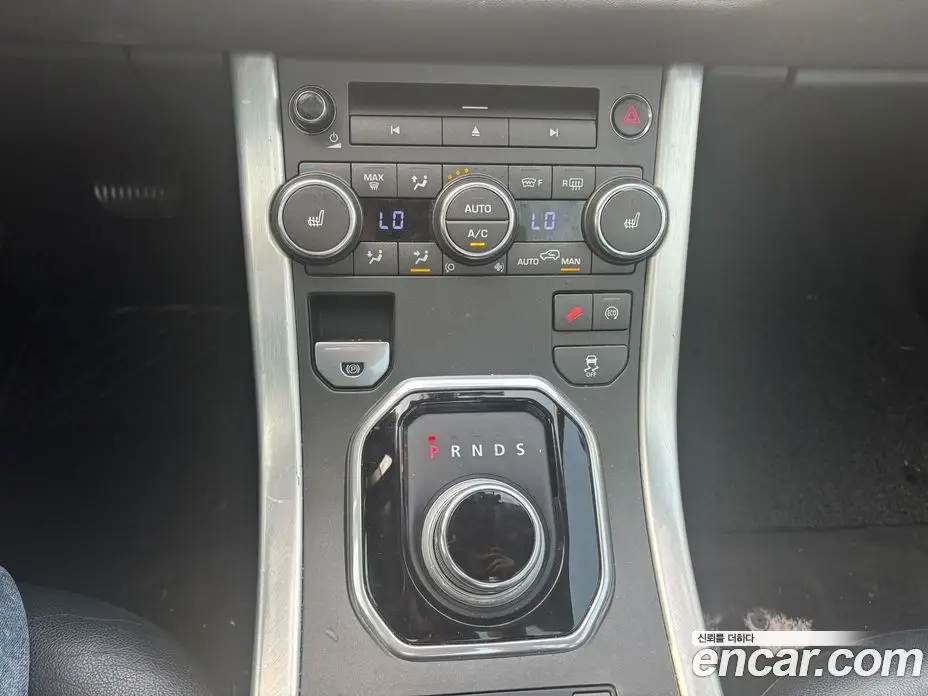 Land Rover Range Rover Evoque 2015 2.2 автомат (гидро), фото 9 Land Rover Range Rover Evoque 2015 2.2 автомат (гидро), фото 9