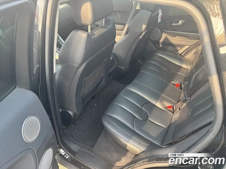 Land Rover Range Rover Evoque 2015 2.2 автомат (гидро), фото 10 Land Rover Range Rover Evoque 2015 2.2 автомат (гидро), фото 10