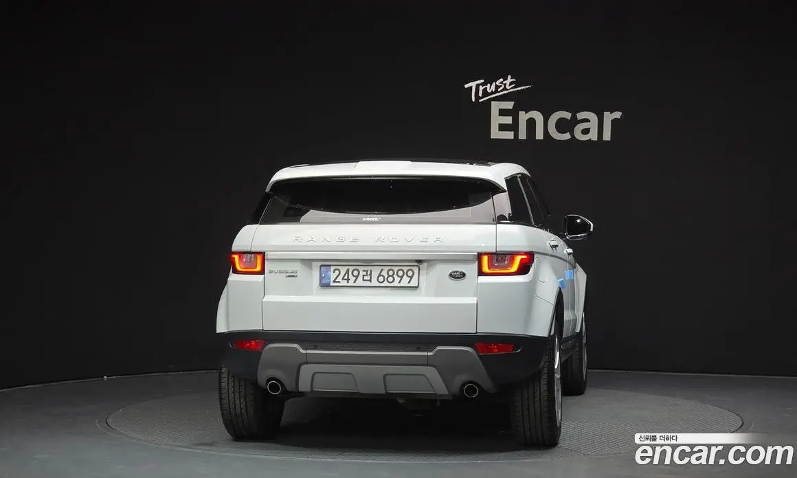 Land Rover Range Rover Evoque 2019 2.0 автомат (гидро), фото 4 Land Rover Range Rover Evoque 2019 2.0 автомат (гидро), фото 4