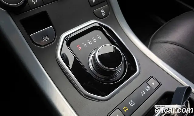 Land Rover Range Rover Evoque 2019 2.0 автомат (гидро), миниатюра 9 Land Rover Range Rover Evoque 2019 2.0 автомат (гидро), миниатюра 9