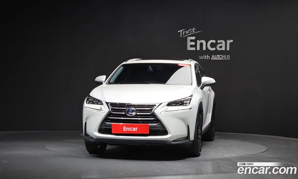 Lexus NX 2014 2.5 автомат (гидро), фото 2 Lexus NX 2014 2.5 автомат (гидро), фото 2