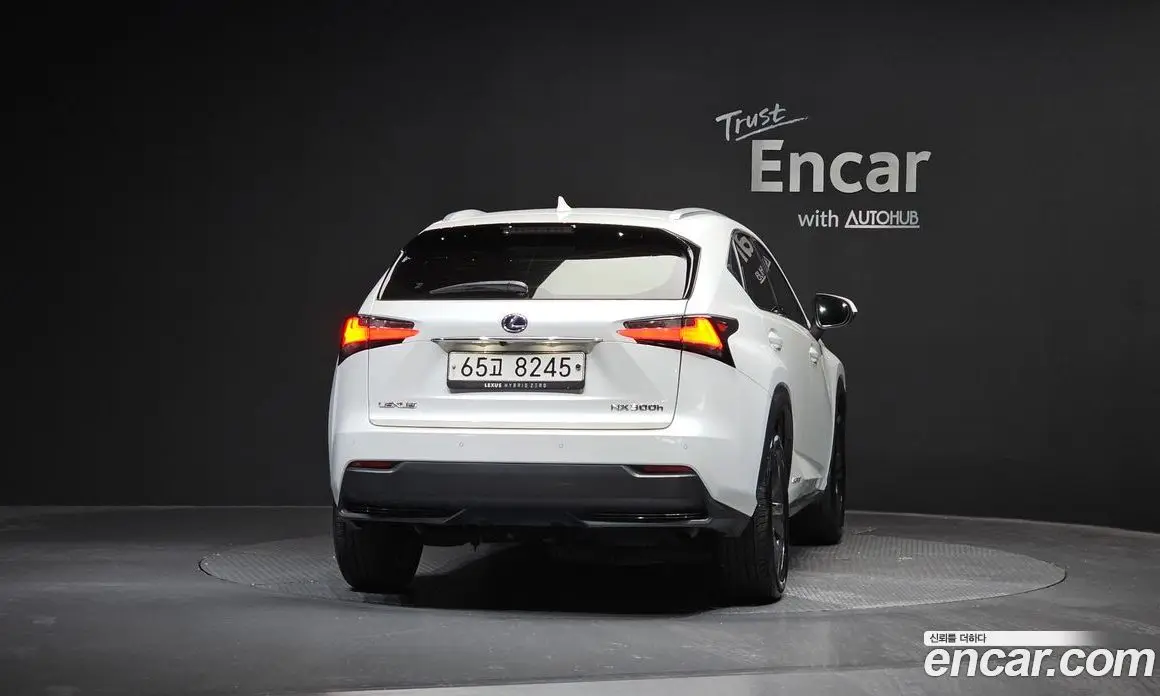 Lexus NX 2014 2.5 автомат (гидро), фото 3 Lexus NX 2014 2.5 автомат (гидро), фото 3