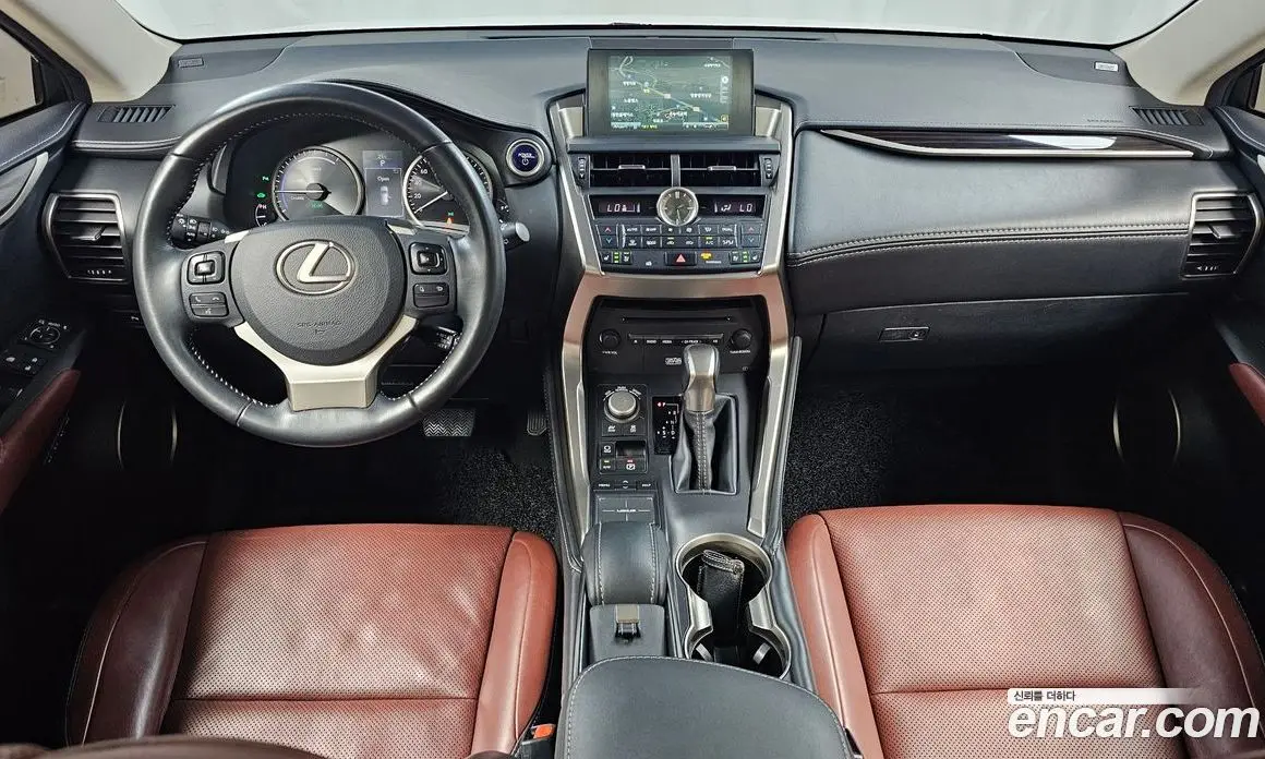 Lexus NX 2014 2.5 автомат (гидро), фото 9 Lexus NX 2014 2.5 автомат (гидро), фото 9