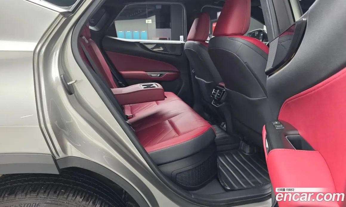 Lexus NX 2023 2.5 автомат (гидро), фото 17 Lexus NX 2023 2.5 автомат (гидро), фото 17
