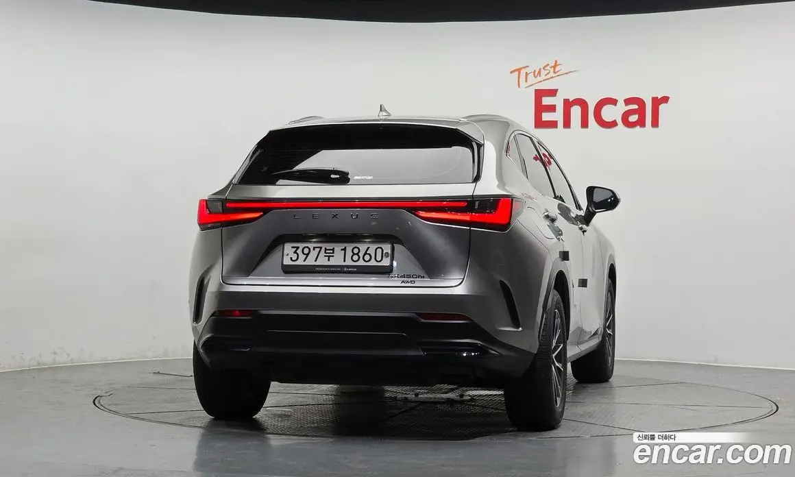 Lexus NX 2023 2.5 автомат (гидро), фото 3 Lexus NX 2023 2.5 автомат (гидро), фото 3