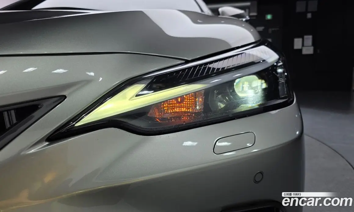 Lexus NX 2023 2.5 автомат (гидро), фото 7 Lexus NX 2023 2.5 автомат (гидро), фото 7