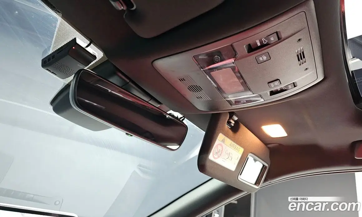 Lexus UX 2021 2.0 автомат (гидро), фото 24 Lexus UX 2021 2.0 автомат (гидро), фото 24