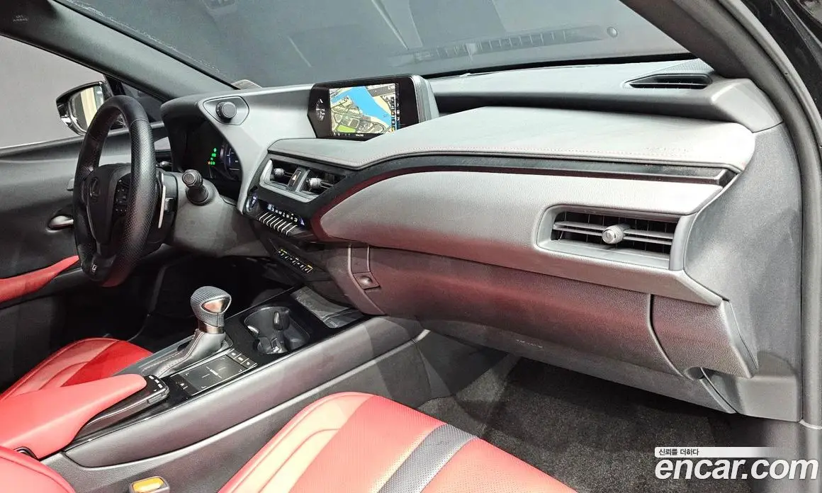 Lexus UX 2021 2.0 автомат (гидро), фото 31 Lexus UX 2021 2.0 автомат (гидро), фото 31