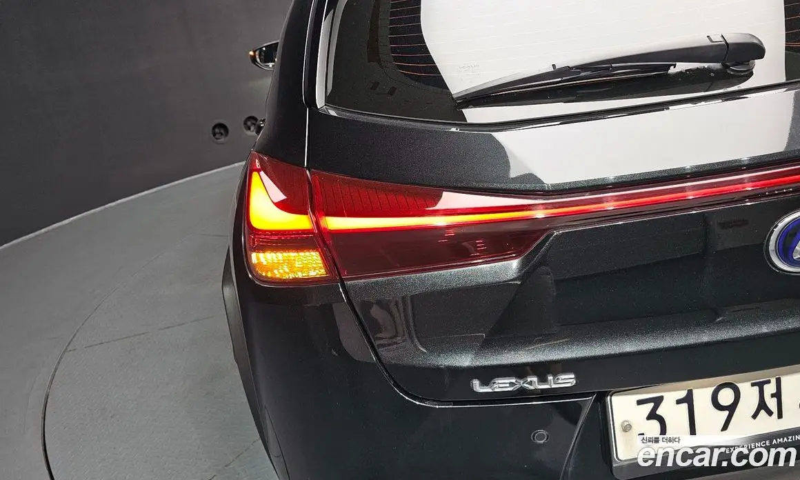 Lexus UX 2021 2.0 автомат (гидро), фото 9 Lexus UX 2021 2.0 автомат (гидро), фото 9