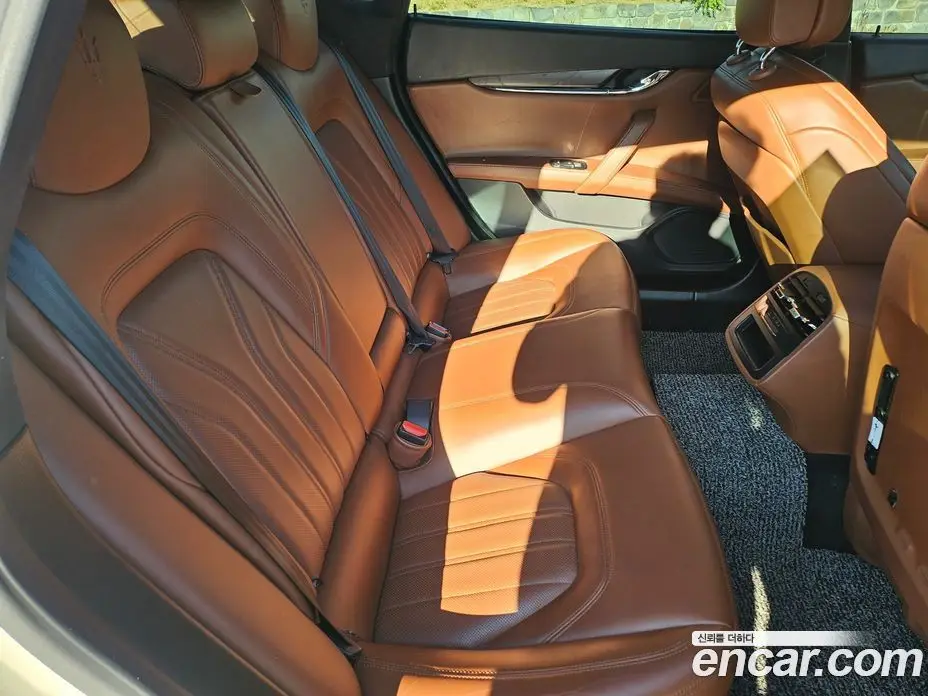 Maserati Quattroporte 2016 3.0 автомат (гидро), фото 14 Maserati Quattroporte 2016 3.0 автомат (гидро), фото 14