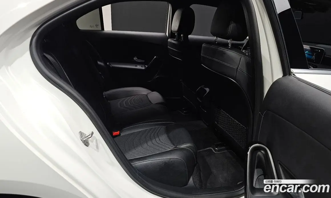 Mercedes-Benz A-Class 2020 2.0 автомат (гидро), фото 17 Mercedes-Benz A-Class 2020 2.0 автомат (гидро), фото 17