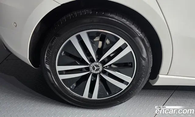 Mercedes-Benz A-Class 2022 2.0 автомат (гидро), миниатюра 5 Mercedes-Benz A-Class 2022 2.0 автомат (гидро), миниатюра 5