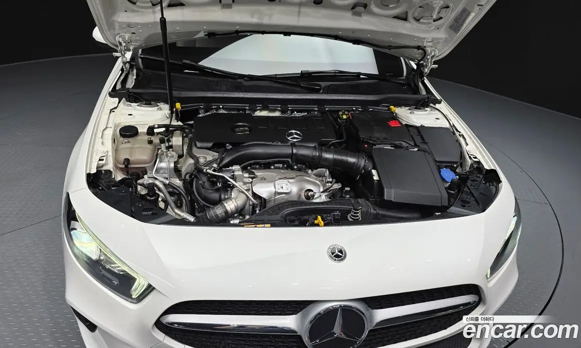 Mercedes-Benz A-Class 2022 2.0 автомат (гидро), фото 6 Mercedes-Benz A-Class 2022 2.0 автомат (гидро), фото 6