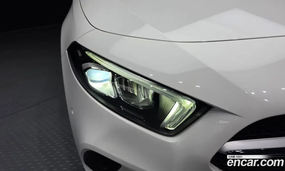 Mercedes-Benz A-Class 2022 2.0 автомат (гидро), фото 8 Mercedes-Benz A-Class 2022 2.0 автомат (гидро), фото 8