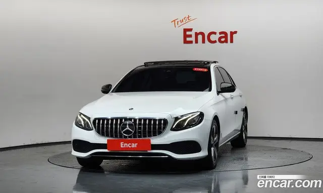 Mercedes-Benz E-Class 2018 2.0 автомат (гидро), миниатюра 2 Mercedes-Benz E-Class 2018 2.0 автомат (гидро), миниатюра 2