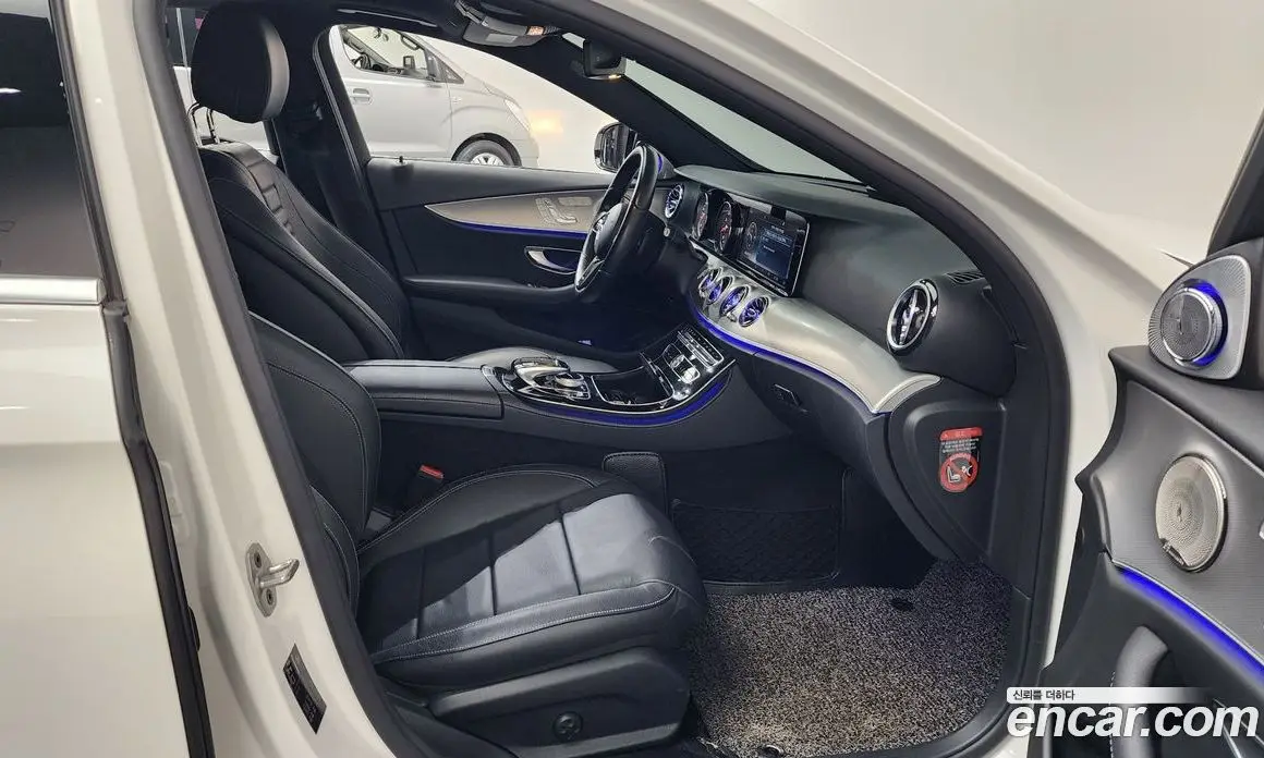 Mercedes-Benz E-Class 2018 2.0 автомат (гидро), фото 15 Mercedes-Benz E-Class 2018 2.0 автомат (гидро), фото 15