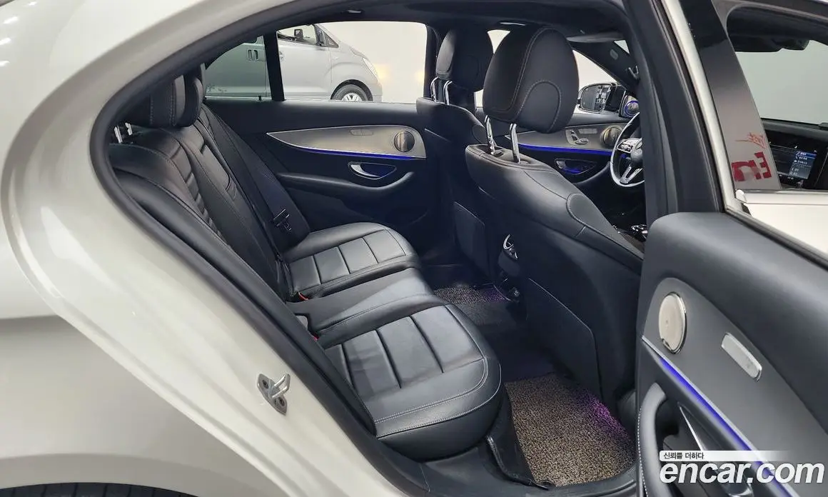 Mercedes-Benz E-Class 2018 2.0 автомат (гидро), фото 16 Mercedes-Benz E-Class 2018 2.0 автомат (гидро), фото 16