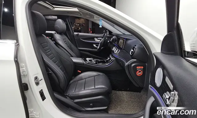 Mercedes-Benz E-Class 2019 2.0 автомат (гидро), миниатюра 12