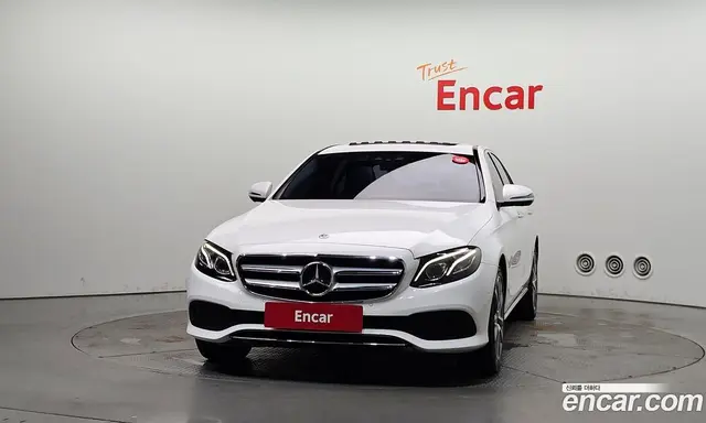 Mercedes-Benz E-Class 2019 2.0 автомат (гидро), миниатюра 3 Mercedes-Benz E-Class 2019 2.0 автомат (гидро), миниатюра 3