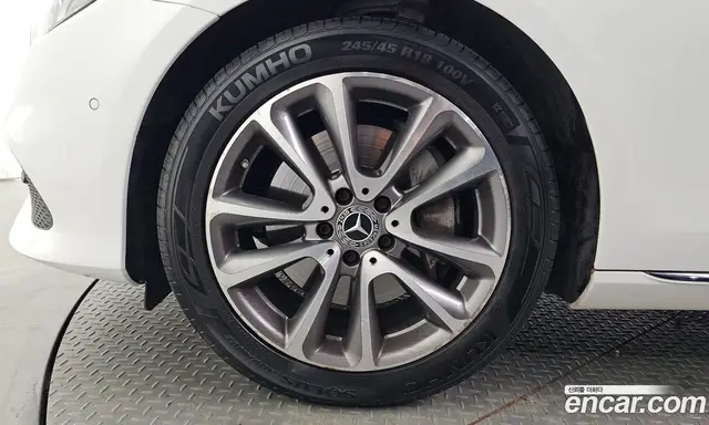 Mercedes-Benz E-Class 2019 2.0 автомат (гидро), миниатюра 5 Mercedes-Benz E-Class 2019 2.0 автомат (гидро), миниатюра 5