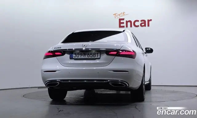 Mercedes-Benz E-Class 2020 2.0 автомат (гидро), миниатюра 4 Mercedes-Benz E-Class 2020 2.0 автомат (гидро), миниатюра 4