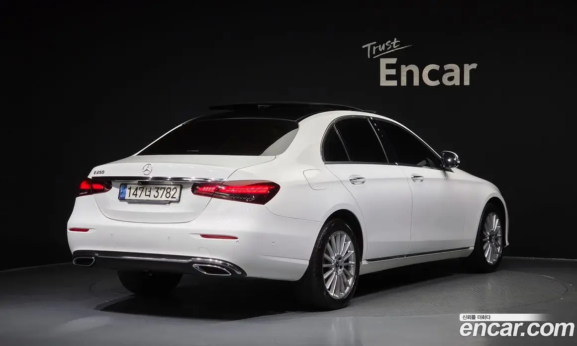 Mercedes-Benz E-Class 2021 2.0 автомат (гидро), фото 2 Mercedes-Benz E-Class 2021 2.0 автомат (гидро), фото 2