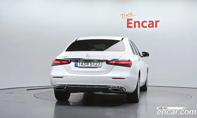Mercedes-Benz E-Class 2021 2.0 автомат (гидро), миниатюра 4 Mercedes-Benz E-Class 2021 2.0 автомат (гидро), миниатюра 4
