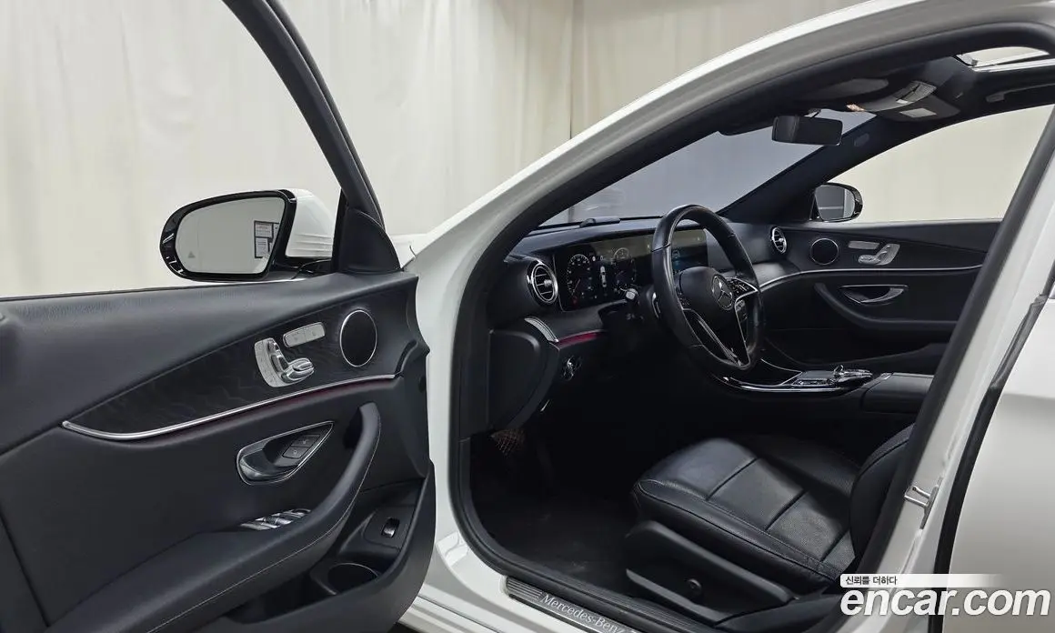 Mercedes-Benz E-Class 2022 2.0 автомат (гидро), фото 12 Mercedes-Benz E-Class 2022 2.0 автомат (гидро), фото 12
