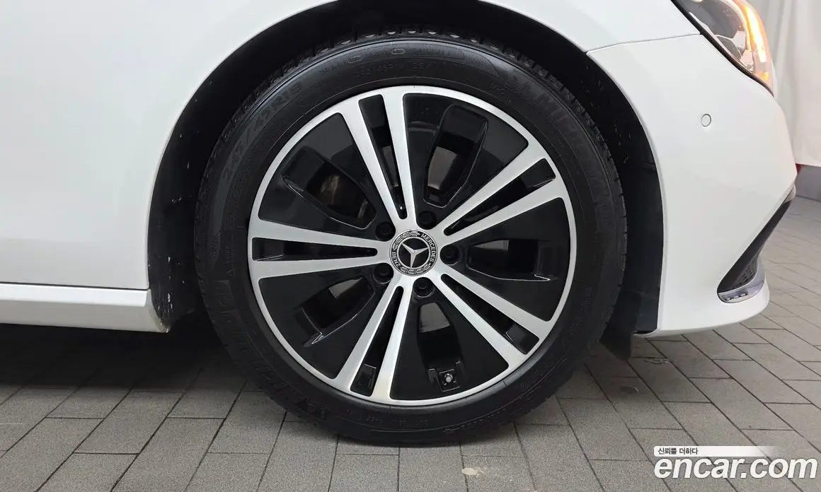 Mercedes-Benz E-Class 2022 2.0 автомат (гидро), фото 6 Mercedes-Benz E-Class 2022 2.0 автомат (гидро), фото 6
