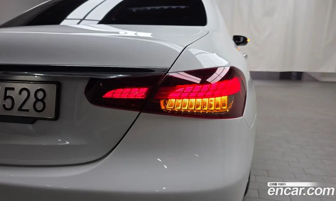 Mercedes-Benz E-Class 2022 2.0 автомат (гидро), фото 8 Mercedes-Benz E-Class 2022 2.0 автомат (гидро), фото 8