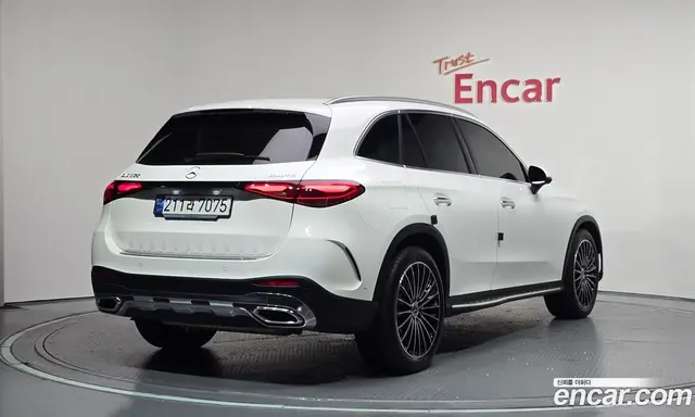 Mercedes-Benz GLC-Class 2024 2.0 автомат (гидро), миниатюра 2 Mercedes-Benz GLC-Class 2024 2.0 автомат (гидро), миниатюра 2
