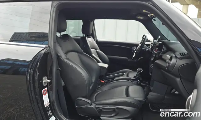 Mini Cooper 2014 1.5 автомат (гидро), миниатюра 11 Mini Cooper 2014 1.5 автомат (гидро), миниатюра 11