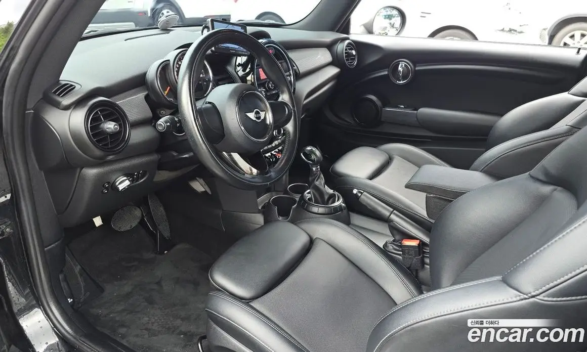 Mini Cooper 2014 1.5 автомат (гидро), фото 19 Mini Cooper 2014 1.5 автомат (гидро), фото 19