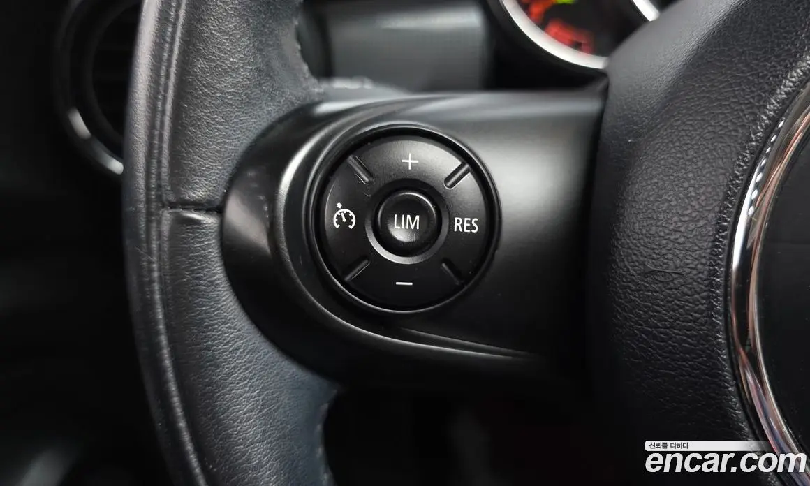 Mini Cooper 2015 1.5 автомат (гидро), фото 17 Mini Cooper 2015 1.5 автомат (гидро), фото 17