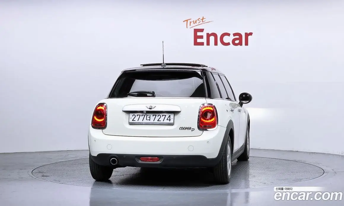 Mini Cooper 2015 1.5 автомат (гидро), фото 4 Mini Cooper 2015 1.5 автомат (гидро), фото 4