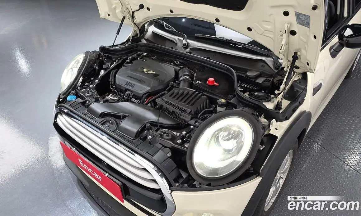 Mini Cooper 2015 1.5 автомат (гидро), фото 6 Mini Cooper 2015 1.5 автомат (гидро), фото 6