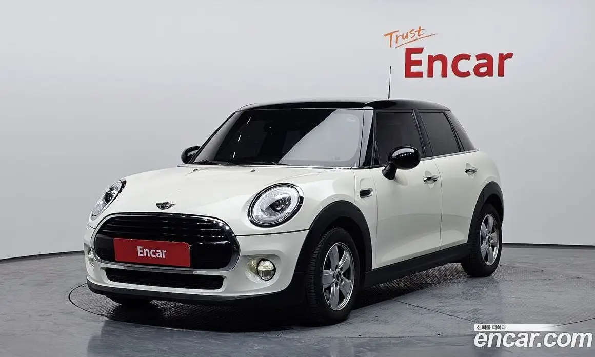 Mini Cooper 2017 1.5 автомат (гидро), фото 1 Mini Cooper 2017 1.5 автомат (гидро), фото 1